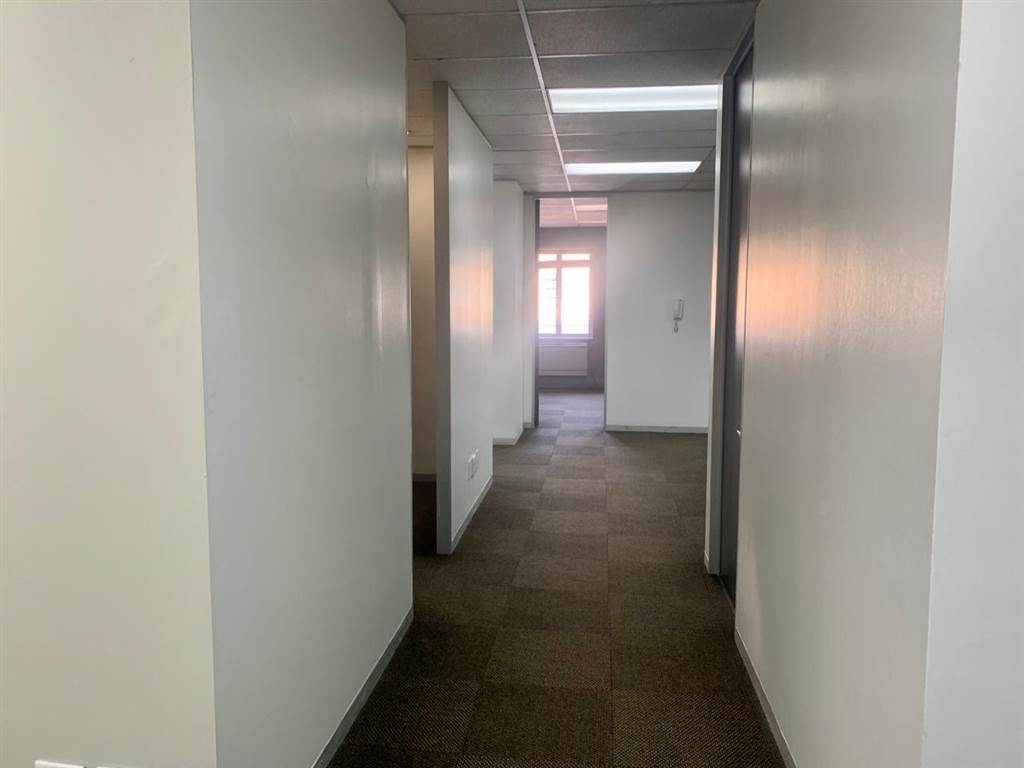 190  m² Office Space in Craighall Park photo number 12