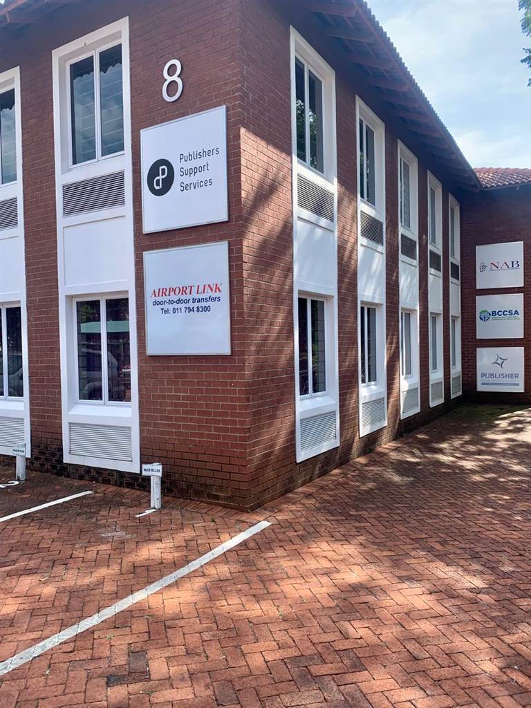 190  m² Office Space in Craighall Park photo number 3