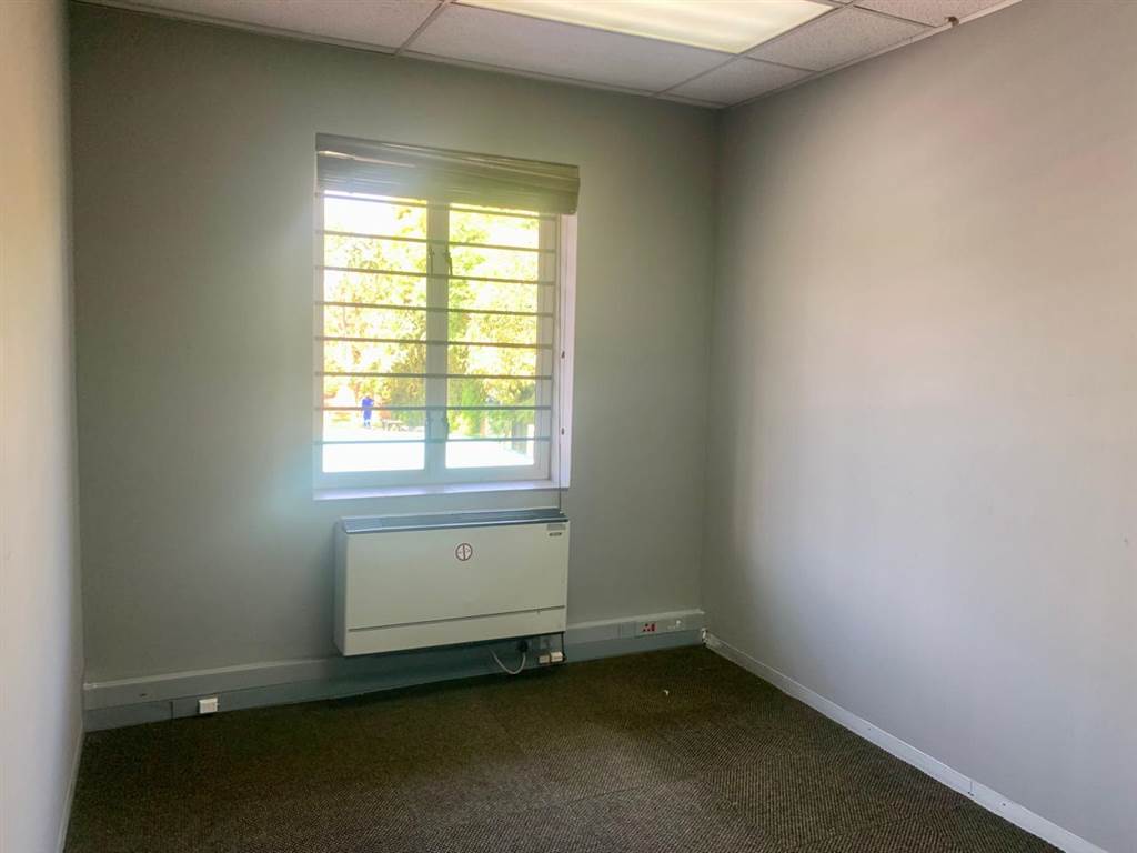 190  m² Office Space in Craighall Park photo number 29