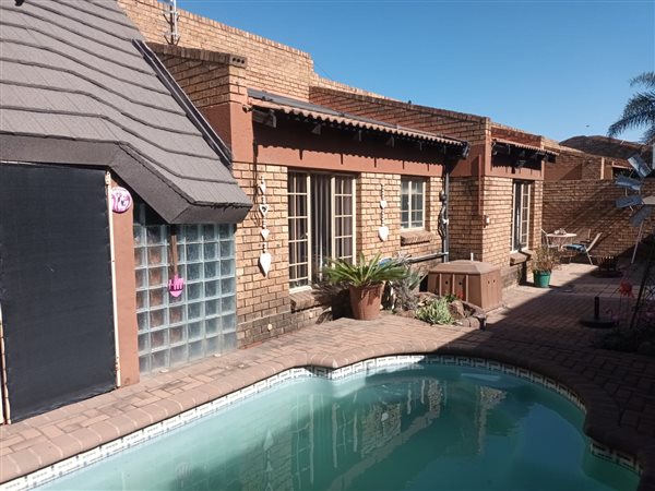 3 Bedroom House 3 Bedroom House