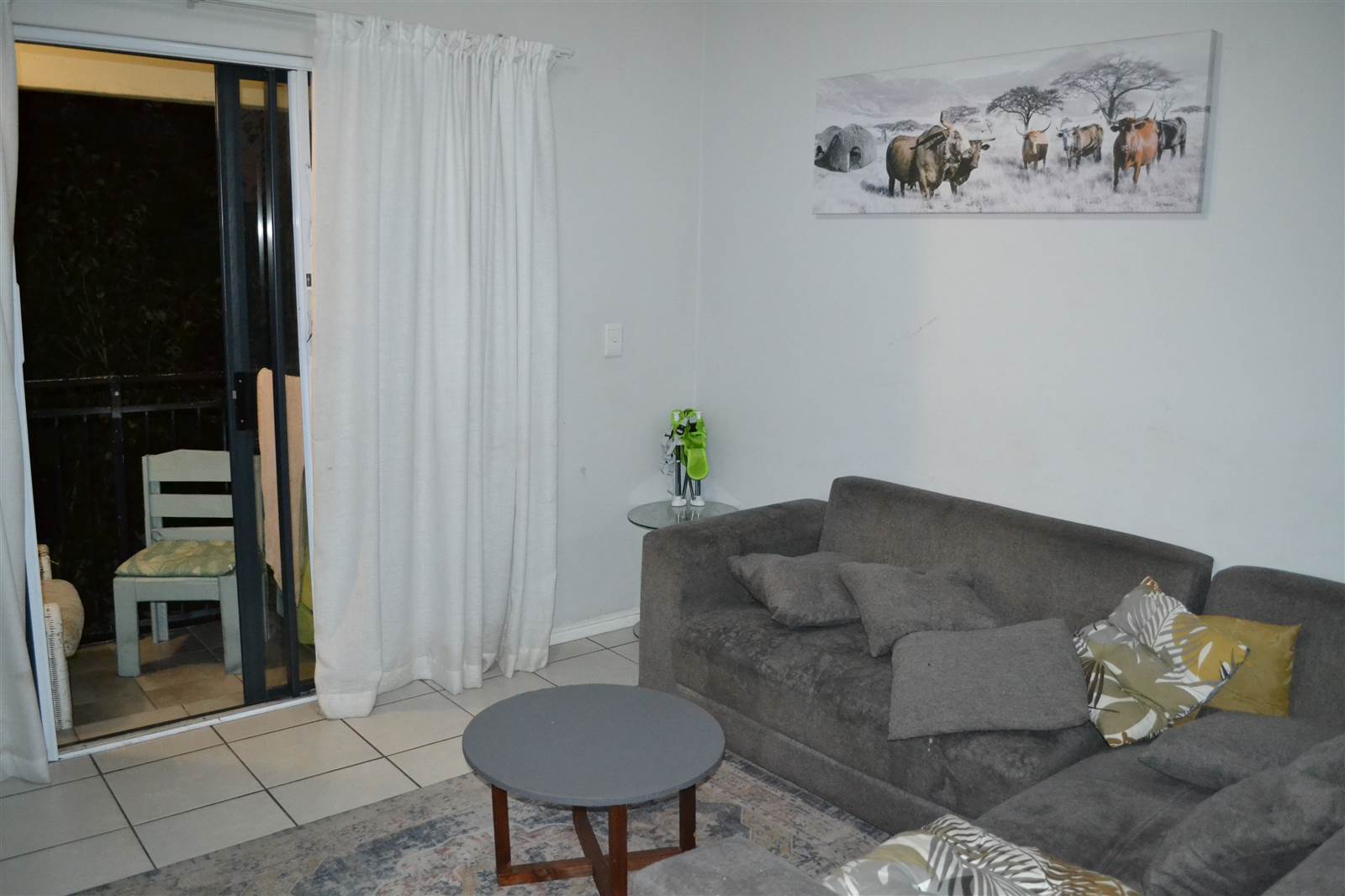 2 Bed Apartment in Northern Paarl photo number 4