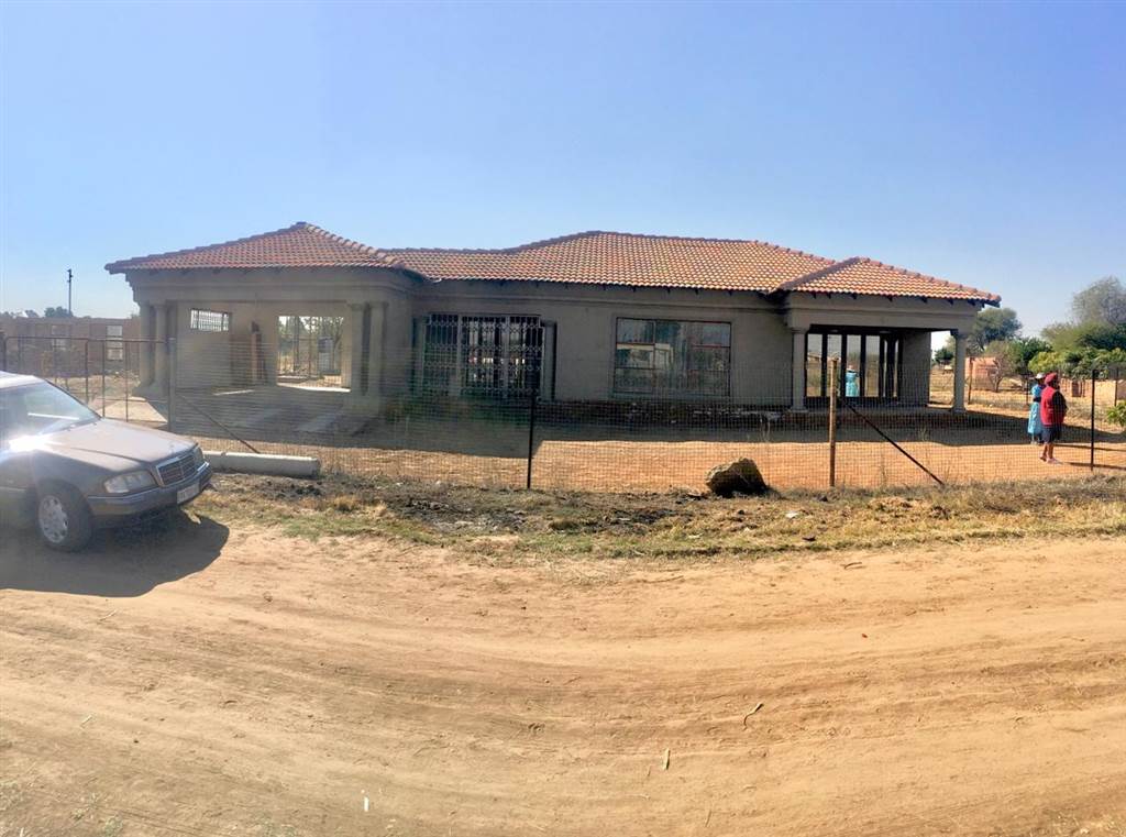 4 Bed House in Siyabuswa - B photo number 1