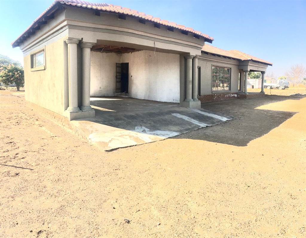 4 Bed House in Siyabuswa - B photo number 2