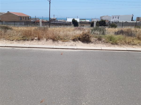 315 m² Land available in St Helena Views
