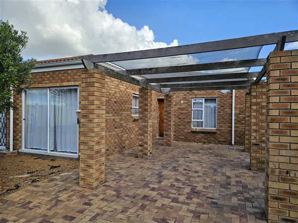 3 Bed Townhouse in Bellville Central