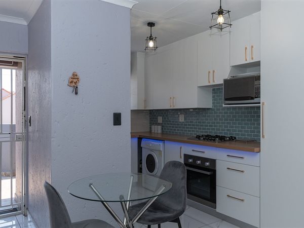 2 Bed Apartment