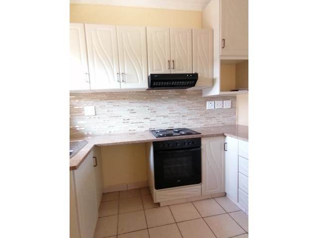 2 Bed Apartment in Winklespruit photo number 10