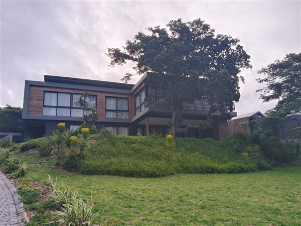 4 Bedroom House 4 Bedroom House