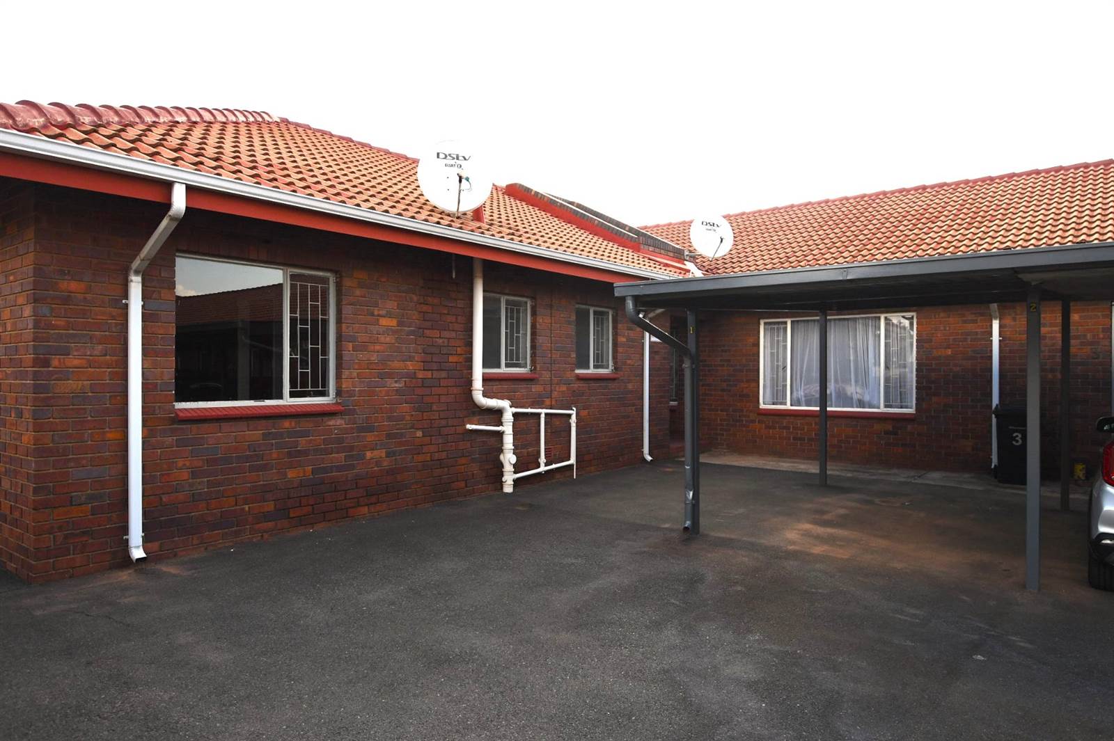 2 Bed Townhouse in Casseldale photo number 14