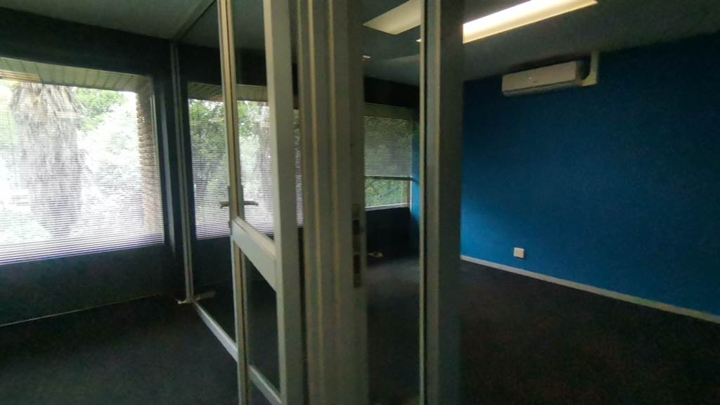 109  m² Commercial space in Bedfordview photo number 14