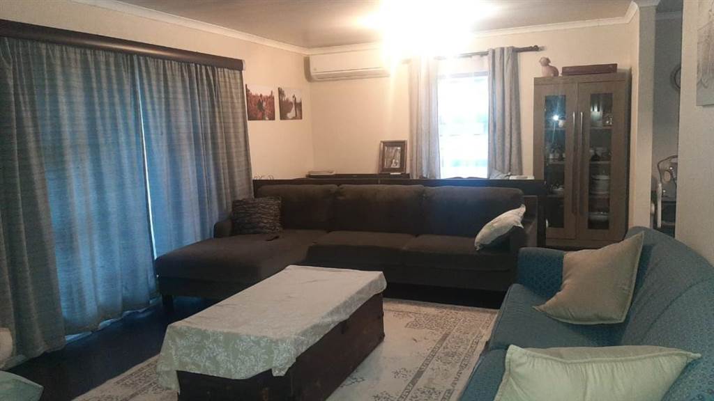 4 Bed House in Secunda photo number 17