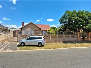 3 Bed House in Rewlatch