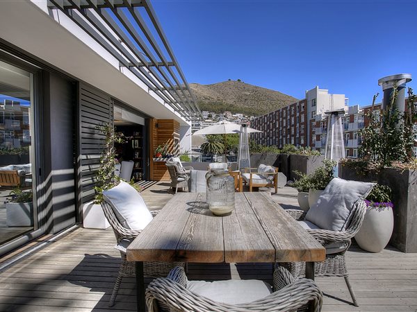 3 Bed Penthouse in Green Point