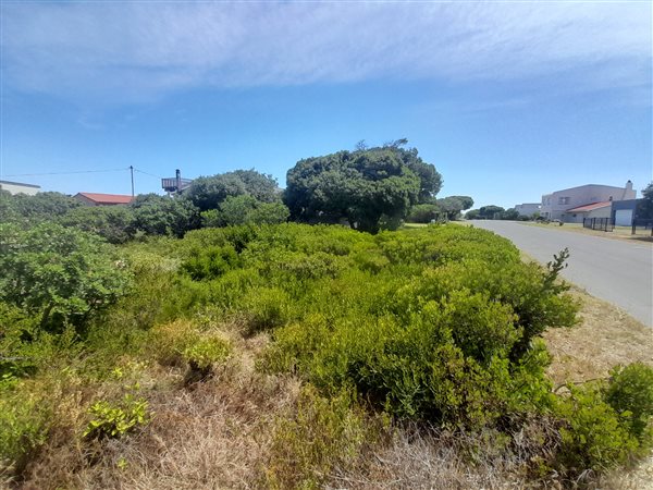 595 m² Land available in Franskraal