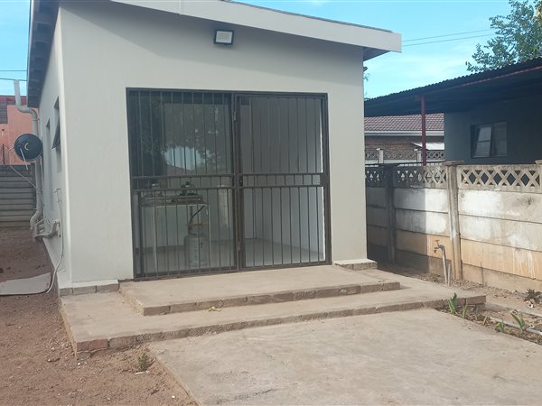 1 Bed Flat in Vryburg
