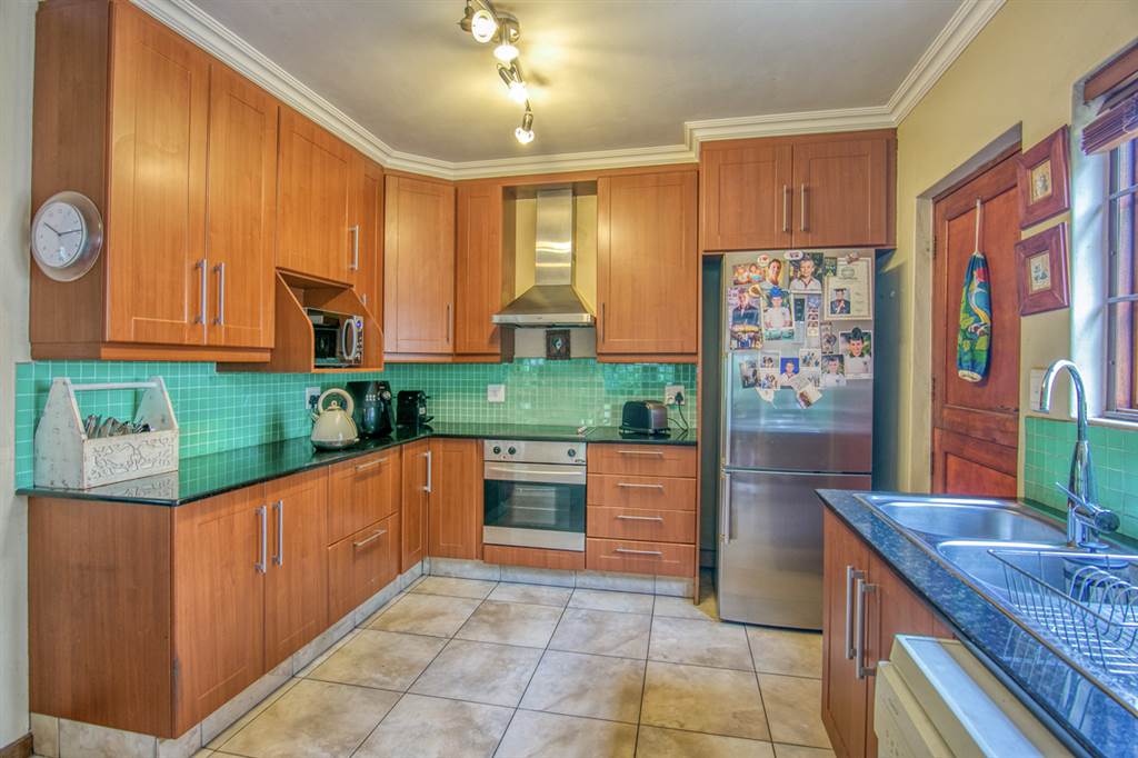 3 Bed House in Douglasdale photo number 22
