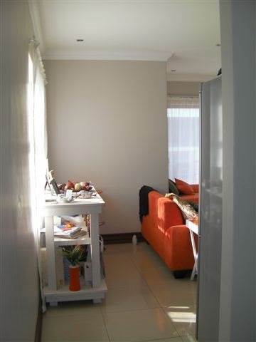 1 Bed Apartment in Umhlanga Ridge New Town Centre photo number 7