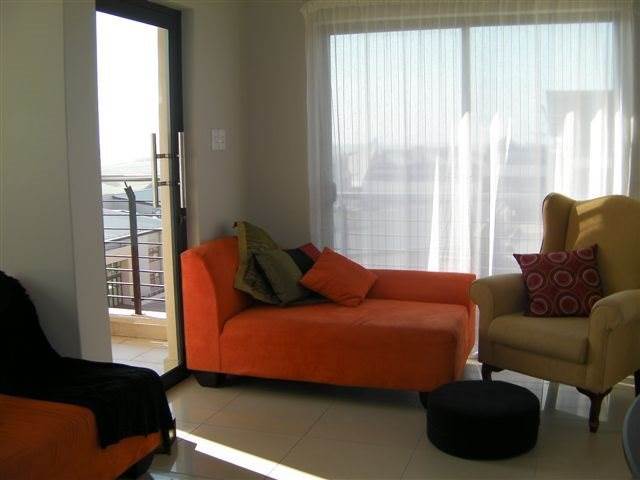 1 Bed Apartment in Umhlanga Ridge New Town Centre photo number 2