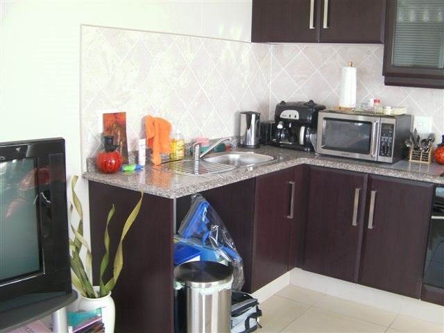 1 Bed Apartment in Umhlanga Ridge New Town Centre photo number 3