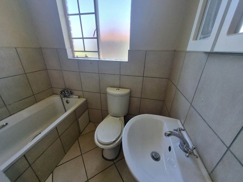 3 Bed Townhouse in Lydenburg photo number 14