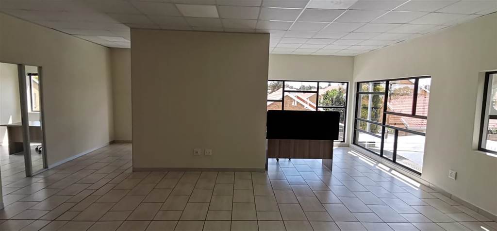 177  m² Commercial space in Kempton Park Central photo number 5