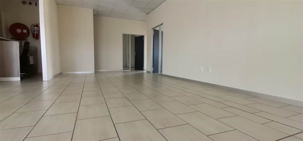 177  m² Commercial space in Kempton Park Central photo number 9