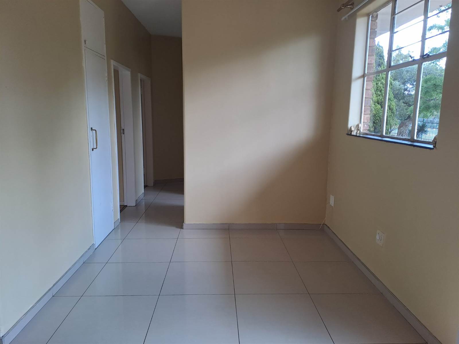 3 Bed Apartment in Horizon View photo number 8