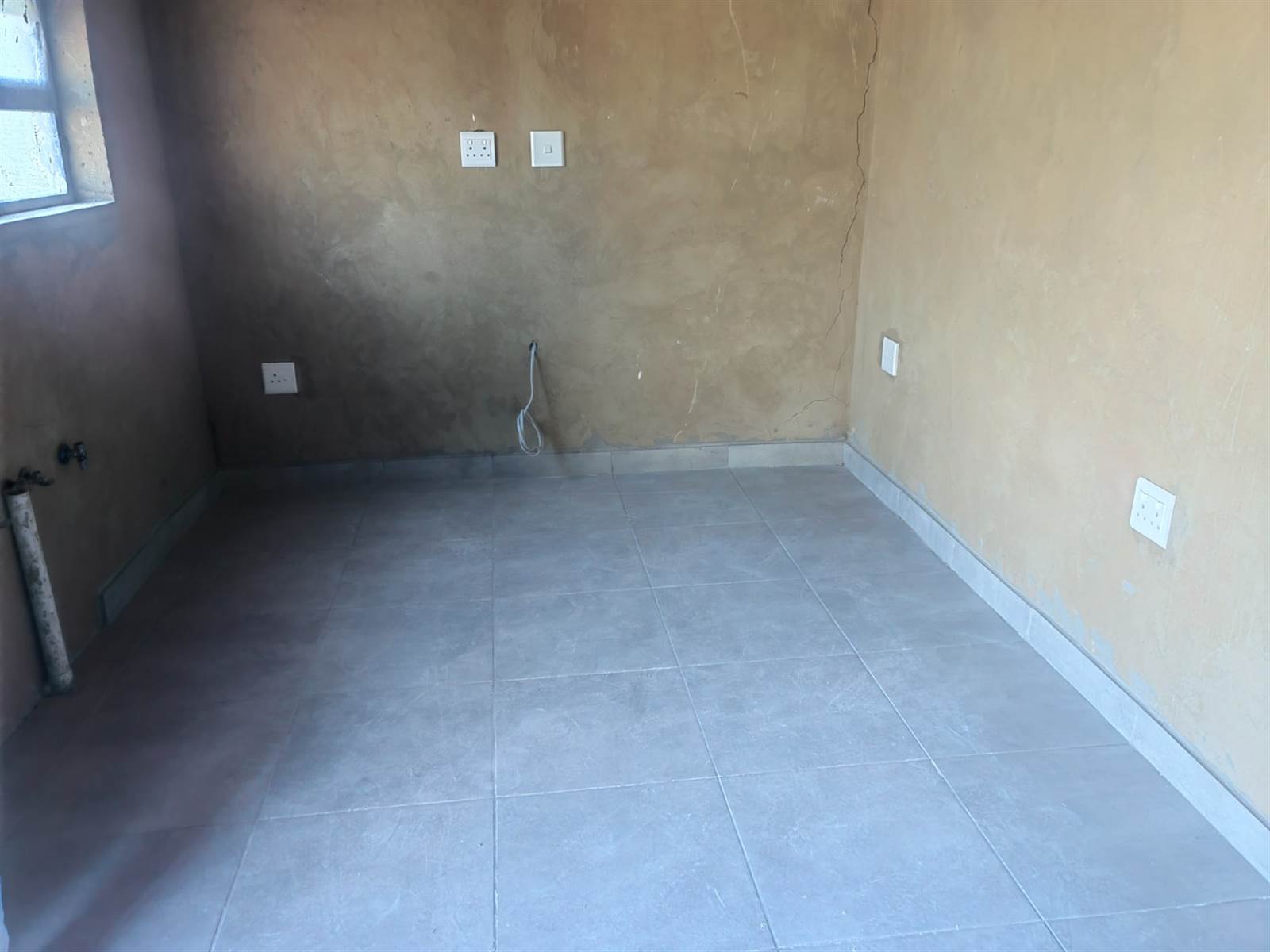 8 Bed House in Kempton Park Ext 2 photo number 3
