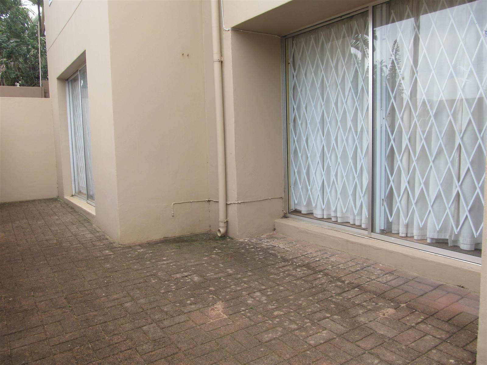 3 Bed Apartment in Scottburgh Central photo number 21