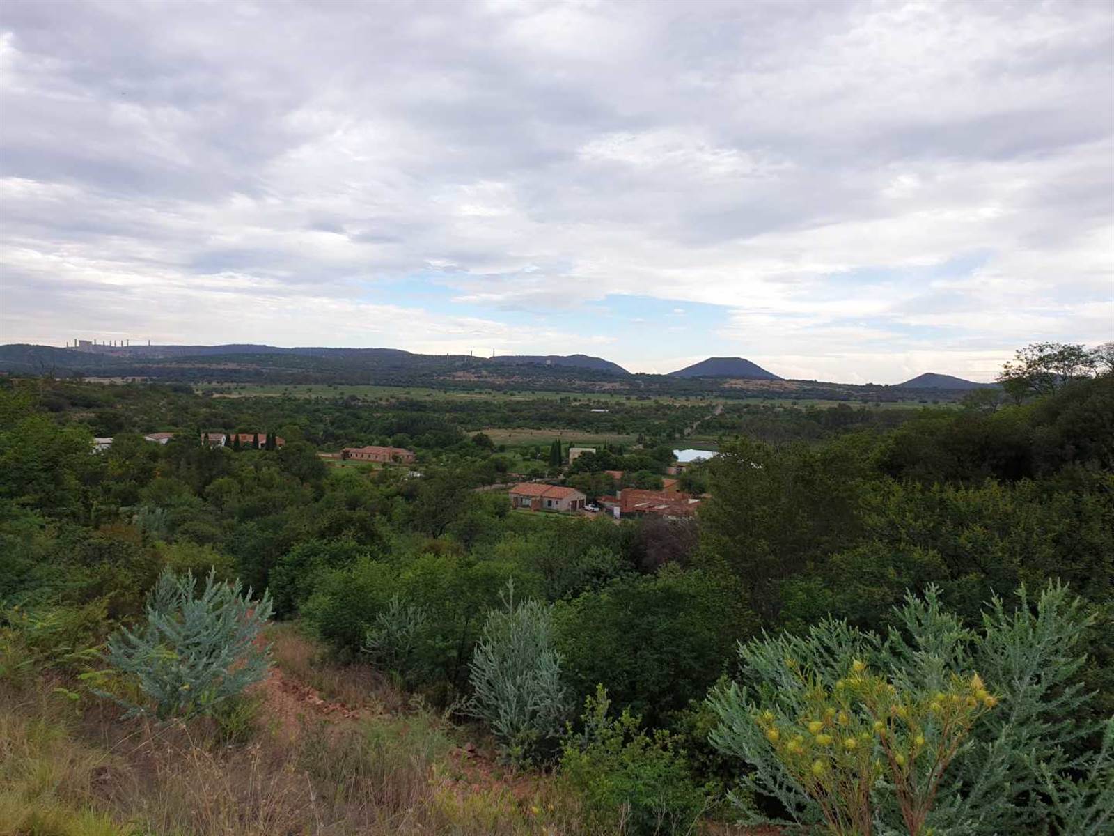 646 m² Land available in Estate D Afrique photo number 7