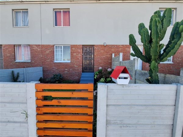 2 Bedroom Townhouse 2 Bedroom Townhouse