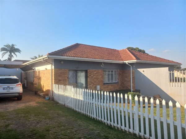 4 Bedroom House 4 Bedroom House