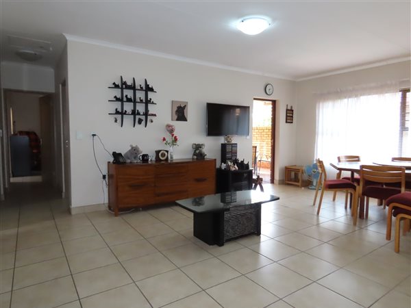 2 Bedroom Townhouse 2 Bedroom Townhouse