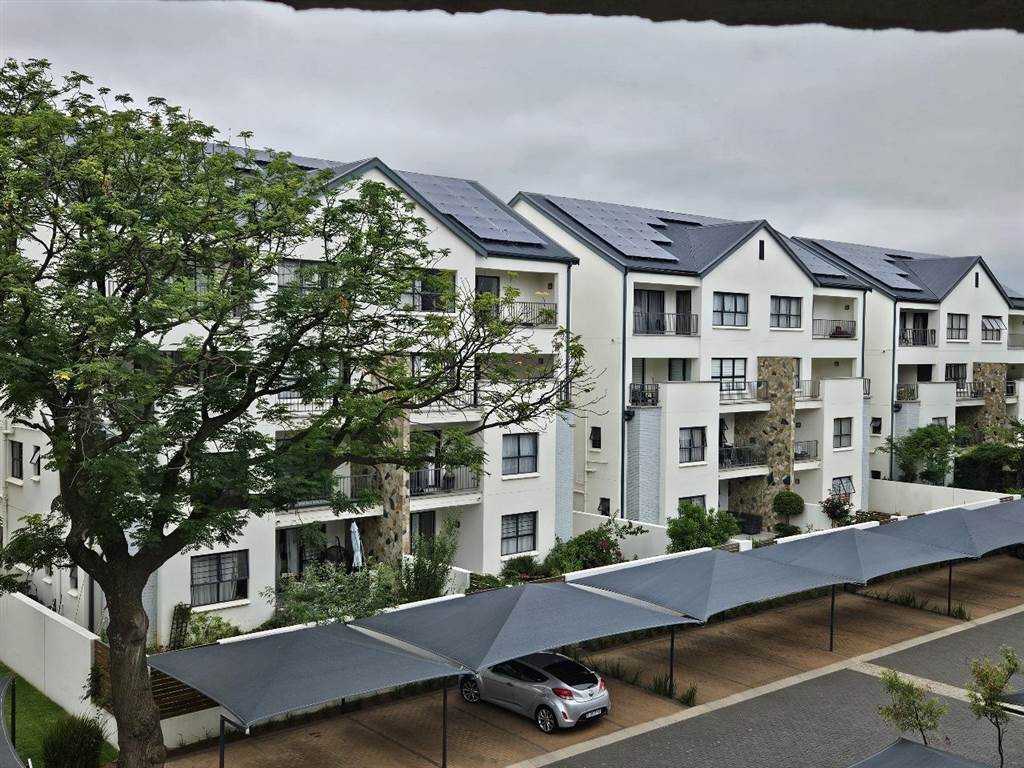 2 Bed Apartment in Kyalami photo number 25