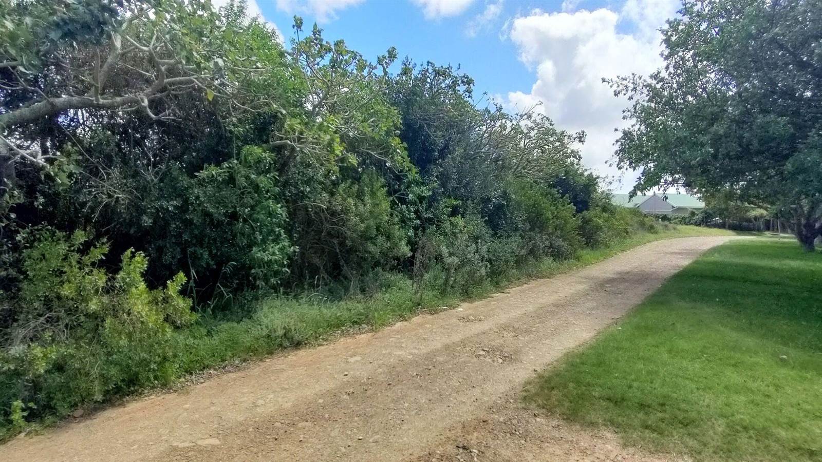 953 m² Land available in Boesmansriviermond photo number 1