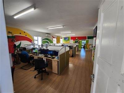 408  m² Commercial space in Durban North photo number 12