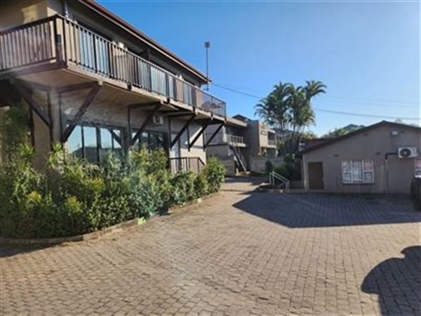 408  m² Commercial space in Durban North