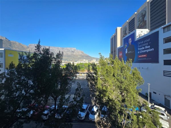 604 m² Office Space 604 m² Office Space