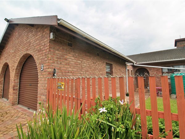 2 Bed Apartment in Port Alfred
