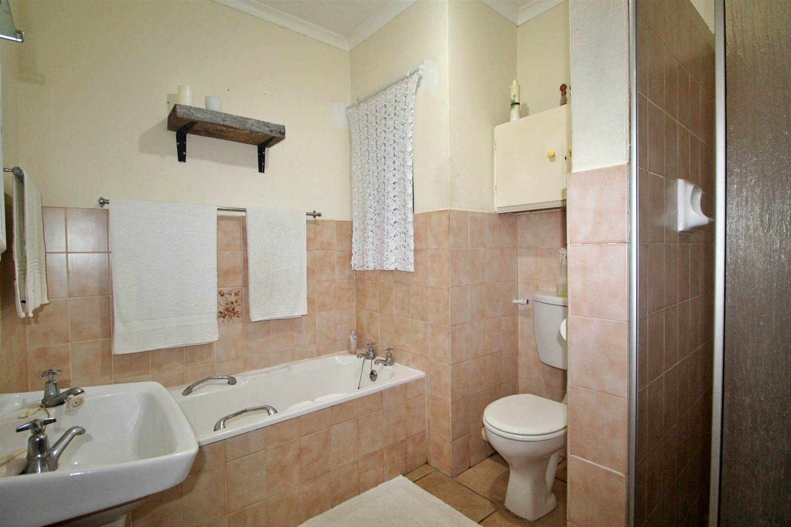 2 Bed Apartment in Port Alfred photo number 15