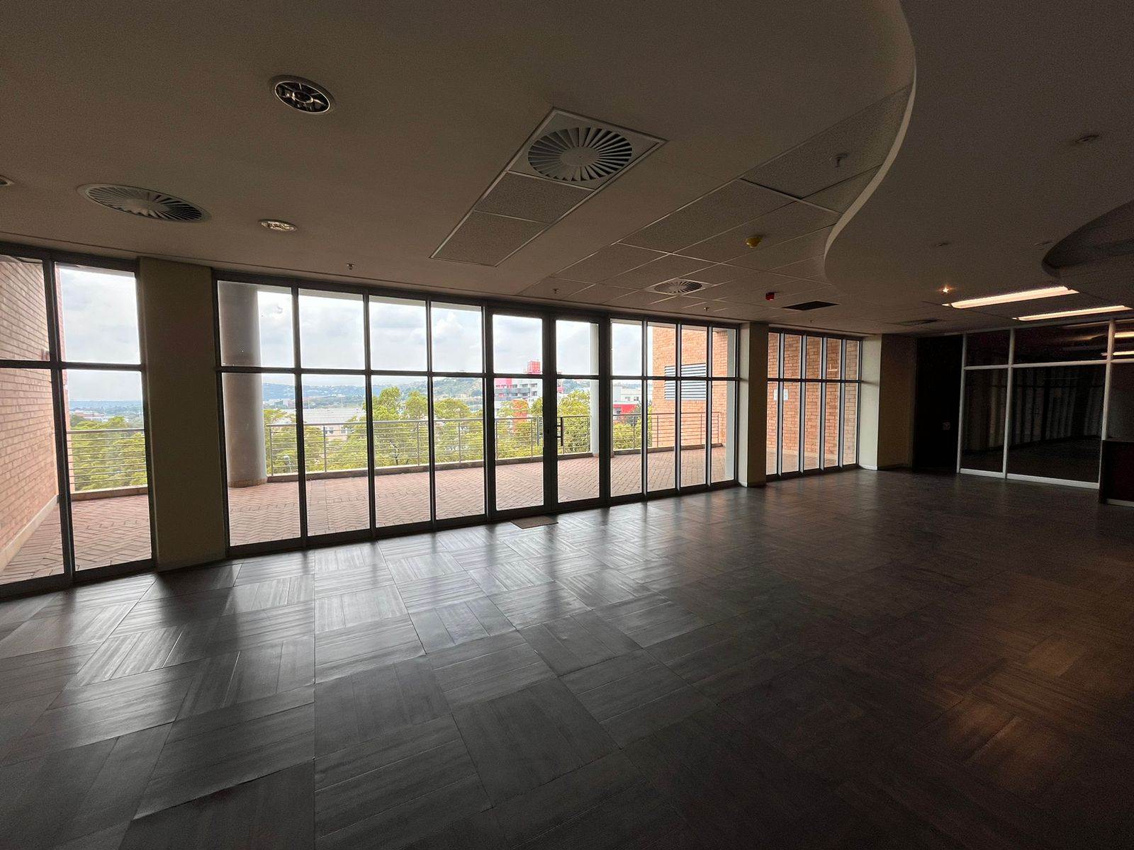 2985  m² Commercial space in Constantia Kloof photo number 16