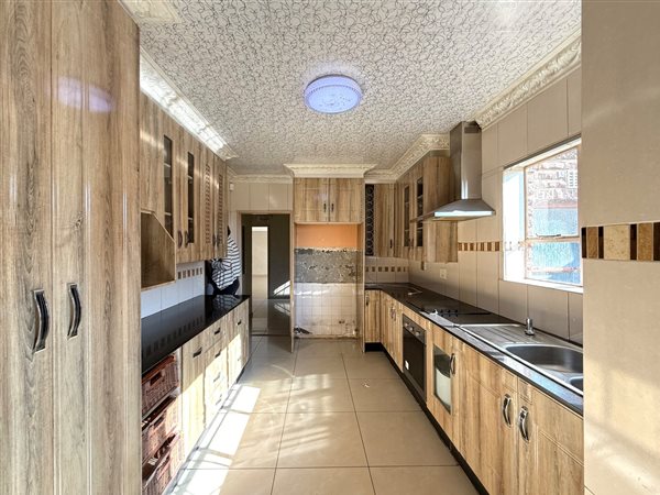 3 Bedroom House 3 Bedroom House