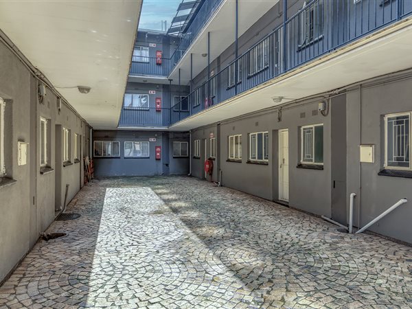 2 Bedroom Flat 2 Bedroom Flat