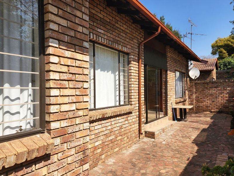 3 Bed Townhouse in Boksburg North photo number 1