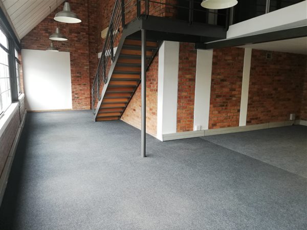 109  m² Office Space in Green Point