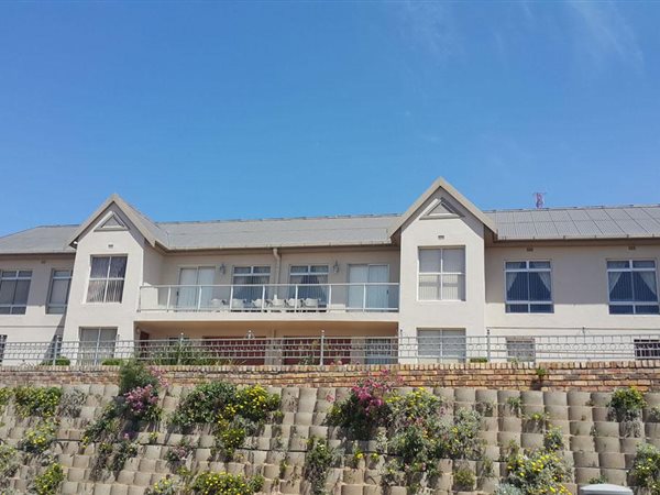 7 Bed House in Saldanha