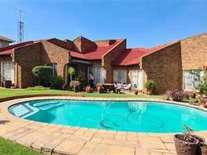3 Bed House in Country View