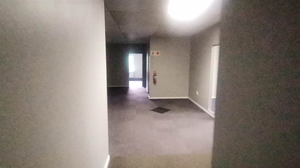 404  m² Commercial space in Edenvale photo number 12