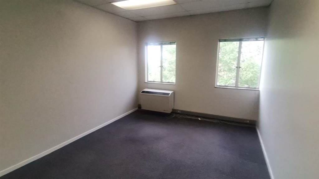 404  m² Commercial space in Edenvale photo number 15