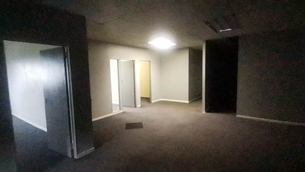 404  m² Commercial space in Edenvale photo number 27